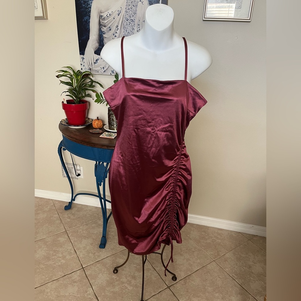 Almost Famous Ruched Dress - Prom - L